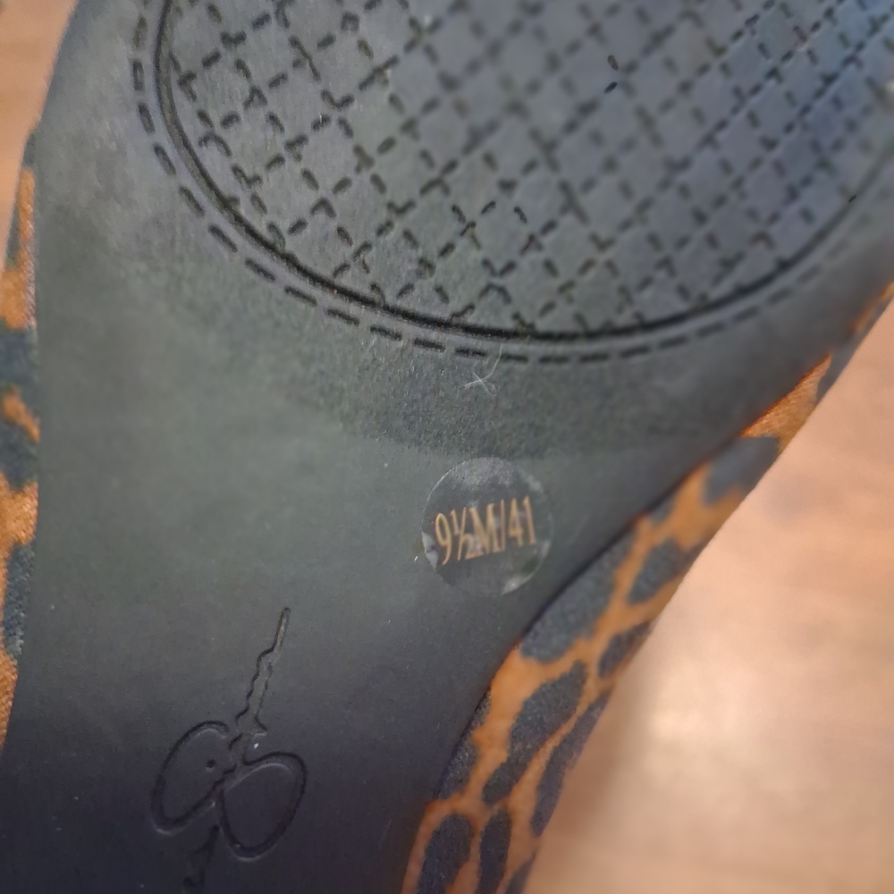 Jessica Simpson Leopard Print Flats - Picture 4 of 7